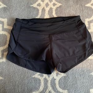 Lululemon 3 inch speed short Size 4